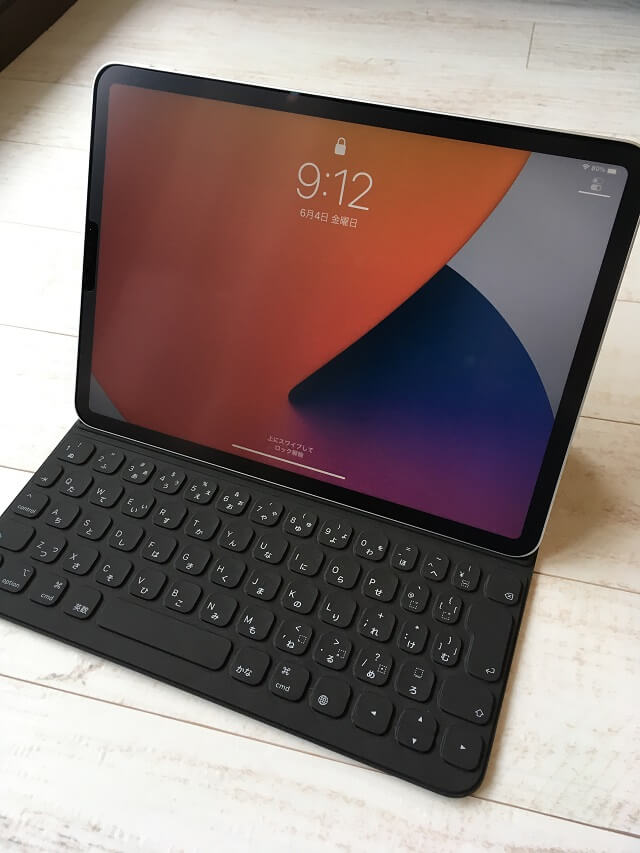 iPad ProにつけたSmart Keyboard Folio
